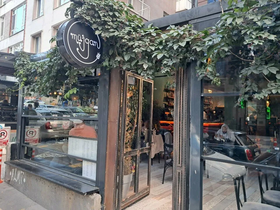Kulüp Müjgan